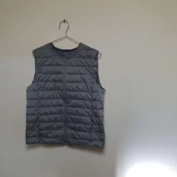 그레이 XL 사이즈 유니클로 울트라 라이트 다운 베스트 방한