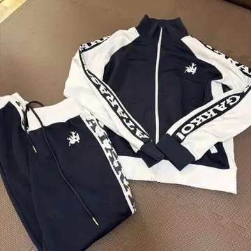 아타라시가쿠인노리더즈 저지 M 사이즈 상하의 세트