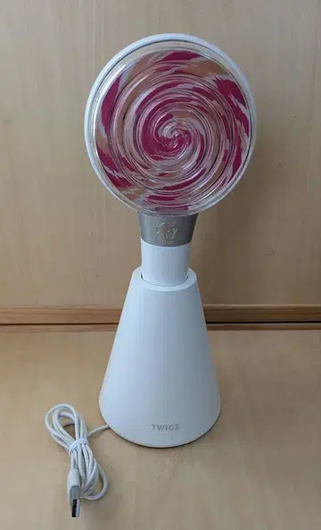 TWICE 공식 응원봉 초대전