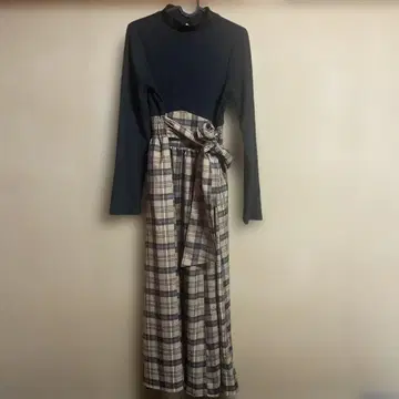네이비 체크 무늬 롱 원피스