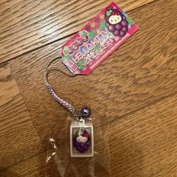 헬로키티 포도 스트랩