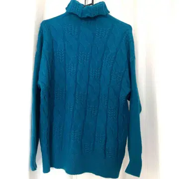 컨디션 최상 너무 따뜻한 터콰이즈 케이블 짜임 터틀넥 스웨터