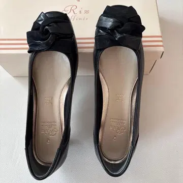 Riz 리본 포함 블랙 신발