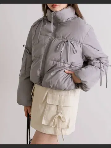 그레이 숏 기장 다운 자켓