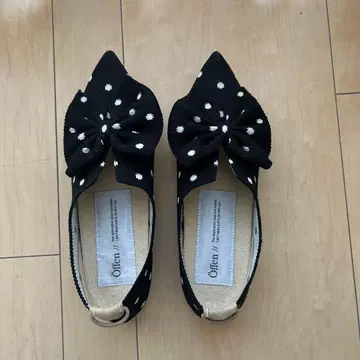 Offen 리본 도트 발레 슈즈