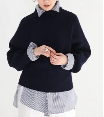 FRAMeWORK 와이드 슬리브 풀오버 F 네이비