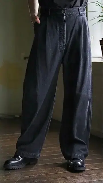 프로덕트 트웰브 25AW 시티 워크 트라우저스