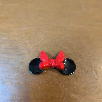 Q-pot 미니 마우스 귀 참 에라베루시아와세 목걸이