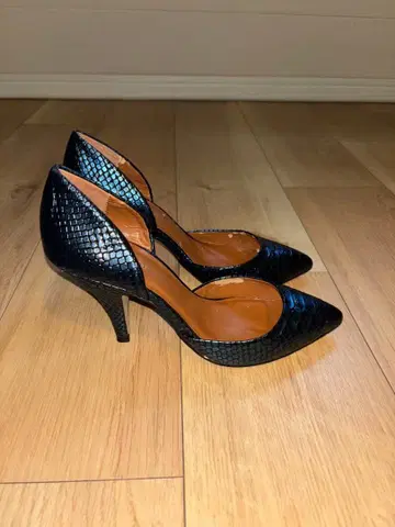 RODE SKO 에나멜 가죽 크로커다일풍 하이힐