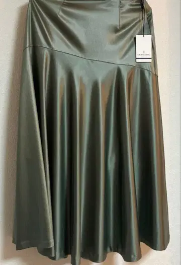 프랑스 고급 노포 브랜드 모라비토 플레어 스커트