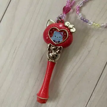 산리오 퓨로랜드 한정판 가챠 헬로키티 스트랩 포함