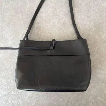 새상품급 노리즈 가죽 미니 사코슈 숄더백