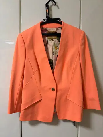 테드베이커 TED BAKER 테일러드 싱글 자켓 꽃무늬