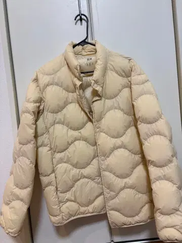 UNIQLO 울트라 라이트 다운 다운 자켓 크림