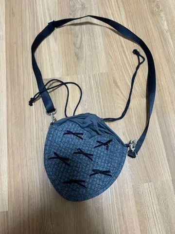 Gypsohila 하트형 숄더백 그레이