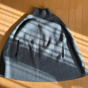 베이스먼트 그레이 케이프 코트