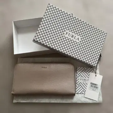 FURLA 베이지 장지갑 박스 포함