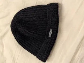 벨스타프 울 블랙 니트 모자 프리 사이즈