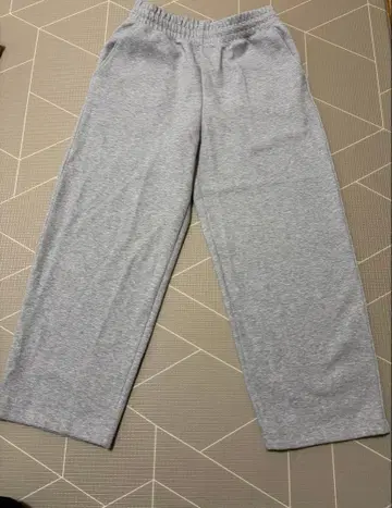UNIQLOC 그레이 스웨트 팬츠