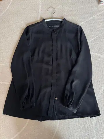 martinique 블랙 긴팔 블라우스