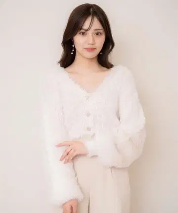 새상품급 WILLSELECTION 복슬복슬 샤기 V넥 가디건