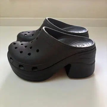 Crocs 하이힐 블랙 클로그 샌들