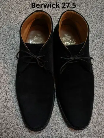 Berwick 블랙 스웨이드 부츠