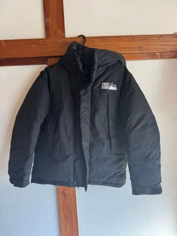 FIRST DOWN 블랙 다운 자켓 S