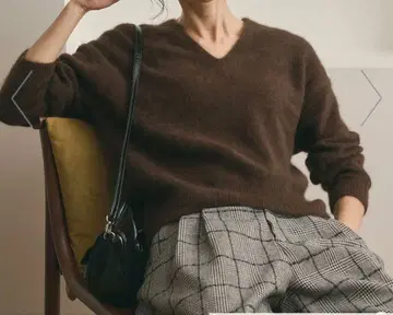 UNITED ARROWS 브라운 V넥 스웨터