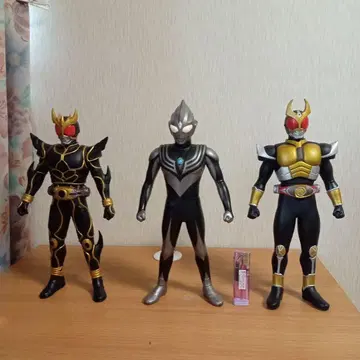 가면라이더 울트라맨 피규어 3종 세트 쿠우가, 티가, 아기토