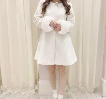 evelyn 비쥬 코트 2022