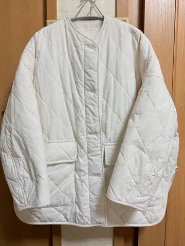 드레스트리아 보아 퀼팅 자켓