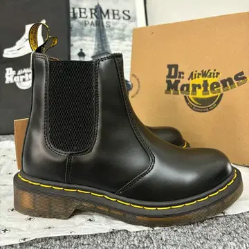 새상품 Dr. Martens 첼시 숏부츠 사이드 고어 부츠 24.5cm