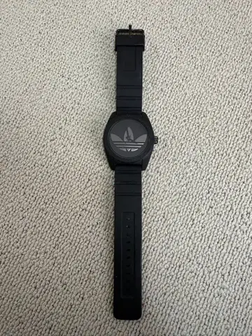 adidas 손목시계 블랙