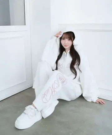 로고 3D 입체 후드티&팬츠 흰색 화이트 로제 뮤즈 셋업 새상품