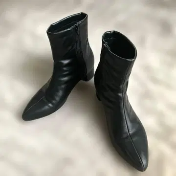 블랙 가죽 풍 토 부츠 가볍고 부드러움 23~24cm