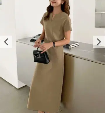 KEY NECK I LINE DRESS 베이지