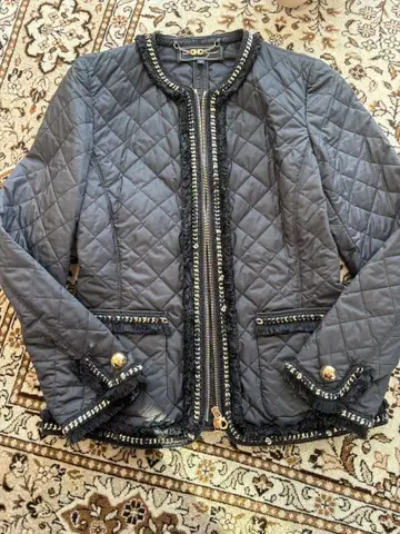 새상품급 페라가모 퀼팅 자켓 38