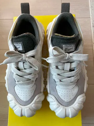 오니츠카타이거 스니커즈