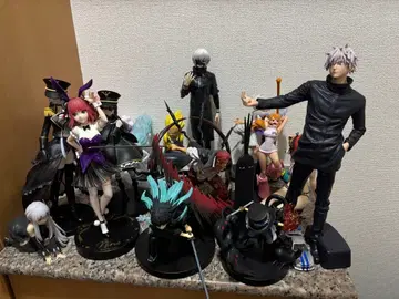 애니메이션 캐릭터 피규어 컬렉션