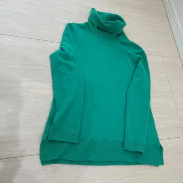 레리안 캐시미어 100% 터틀넥 니트