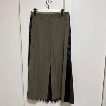 sacai 백 플리츠 롱 스커트