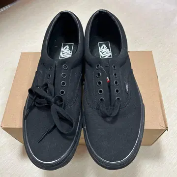 Vans 블랙 스니커즈