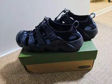 KEEN 킨 남성용 샌들 블랙