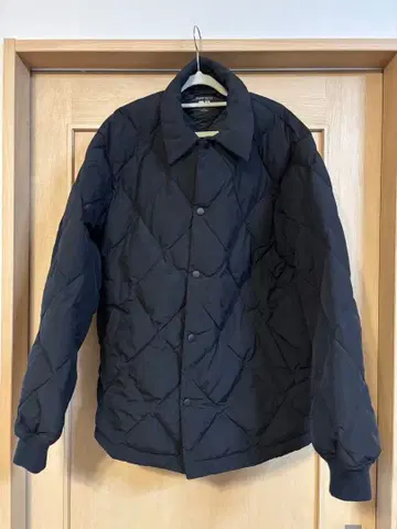 유니클로 퍼프테크 블랙 퀼팅 자켓