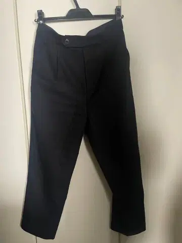 북유럽, 주름이 잘 가지 않는, 깔끔해 보이는 테이퍼드 팬츠 네이비 S