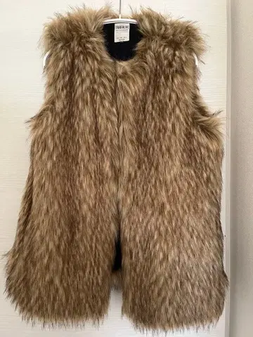 [새상품급] ZARA 인조 모피 베스트