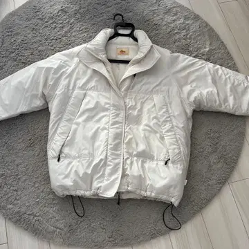 KELTY 화이트 다운 자켓