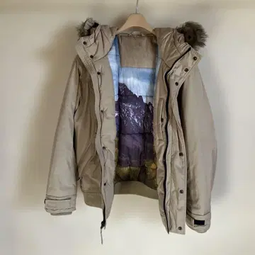 AMERICAN EAGLE 베이지 다운 자켓