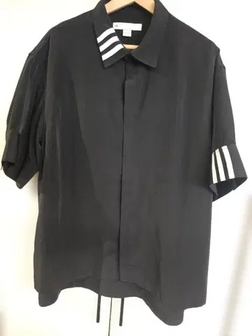 Y-3 멀티라인 디자인 반팔 셔츠 블랙 HG8534